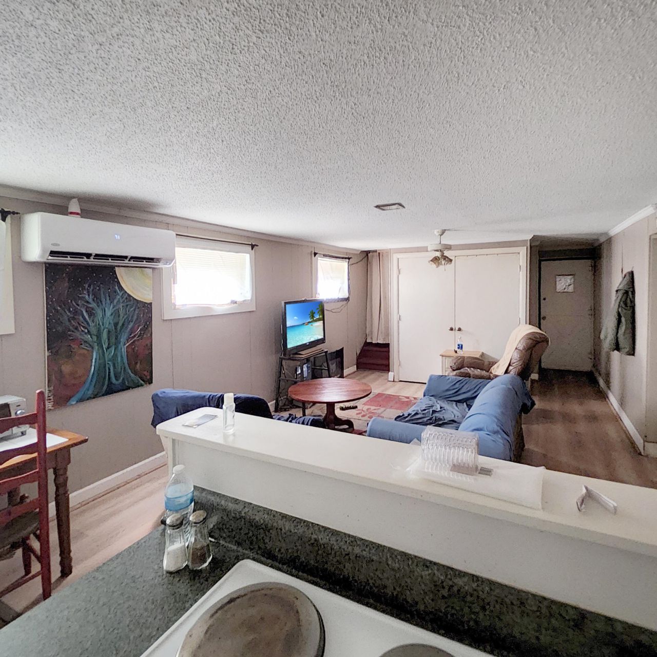 1201 Crescent Street Photo 8