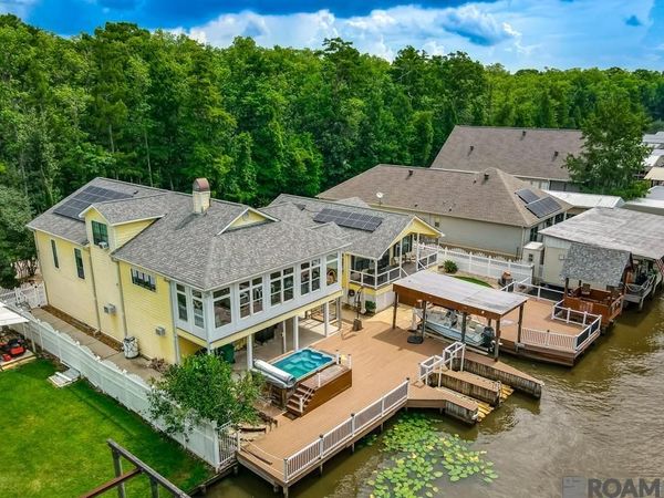 23022 Chene Blanc Ln, Maurepas, LA 70449