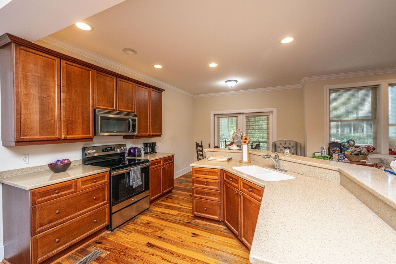 3005 Macbeth Creek Drive Photo 10