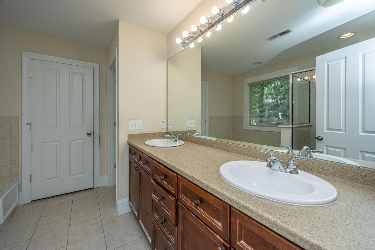 3005 Macbeth Creek Drive Photo 18