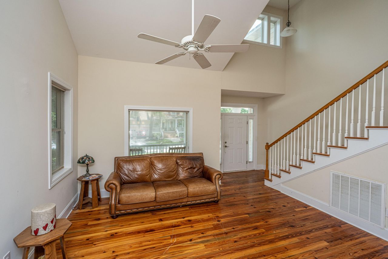 3005 Macbeth Creek Drive Photo 7