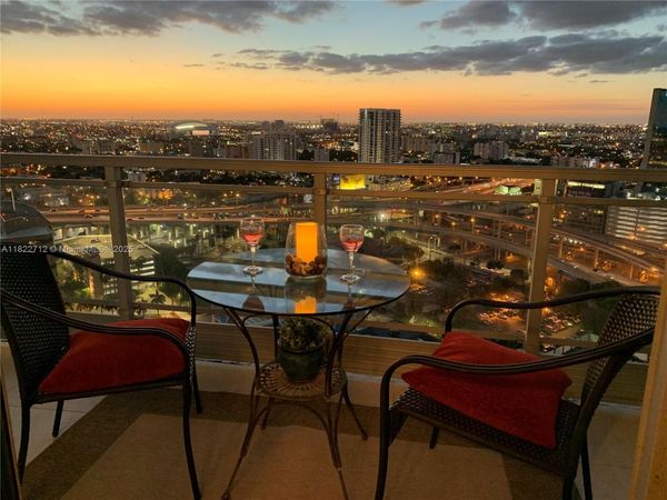 90 SW 3rd St, Unit 3010, Miami, FL 33130