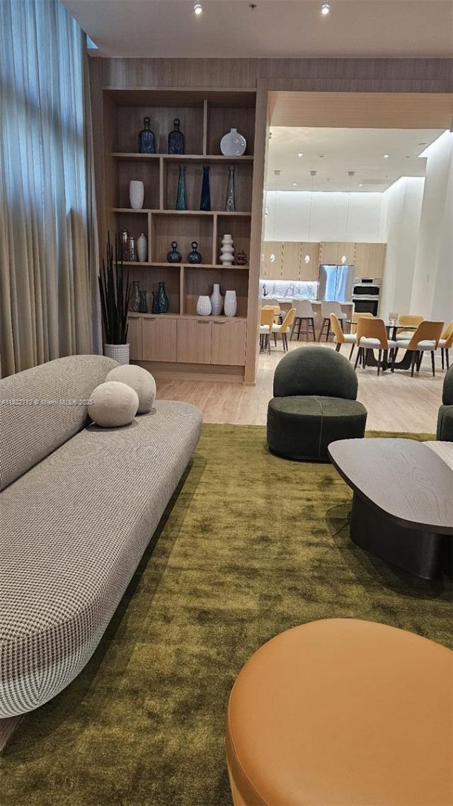 90 SW 3rd St, Unit 3010, Miami, FL 33130 Photo