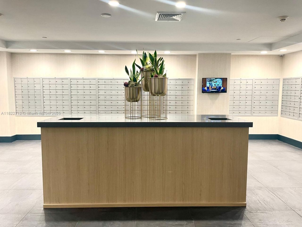 90 SW 3rd St, Unit 3010, Miami, FL 33130 Photo