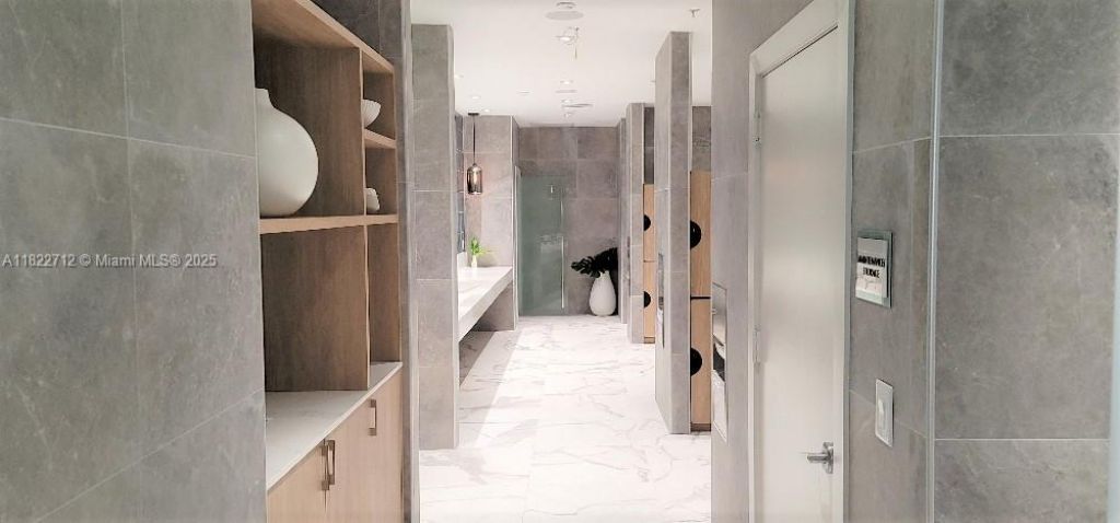 90 SW 3rd St, Unit 3010, Miami, FL 33130 Photo