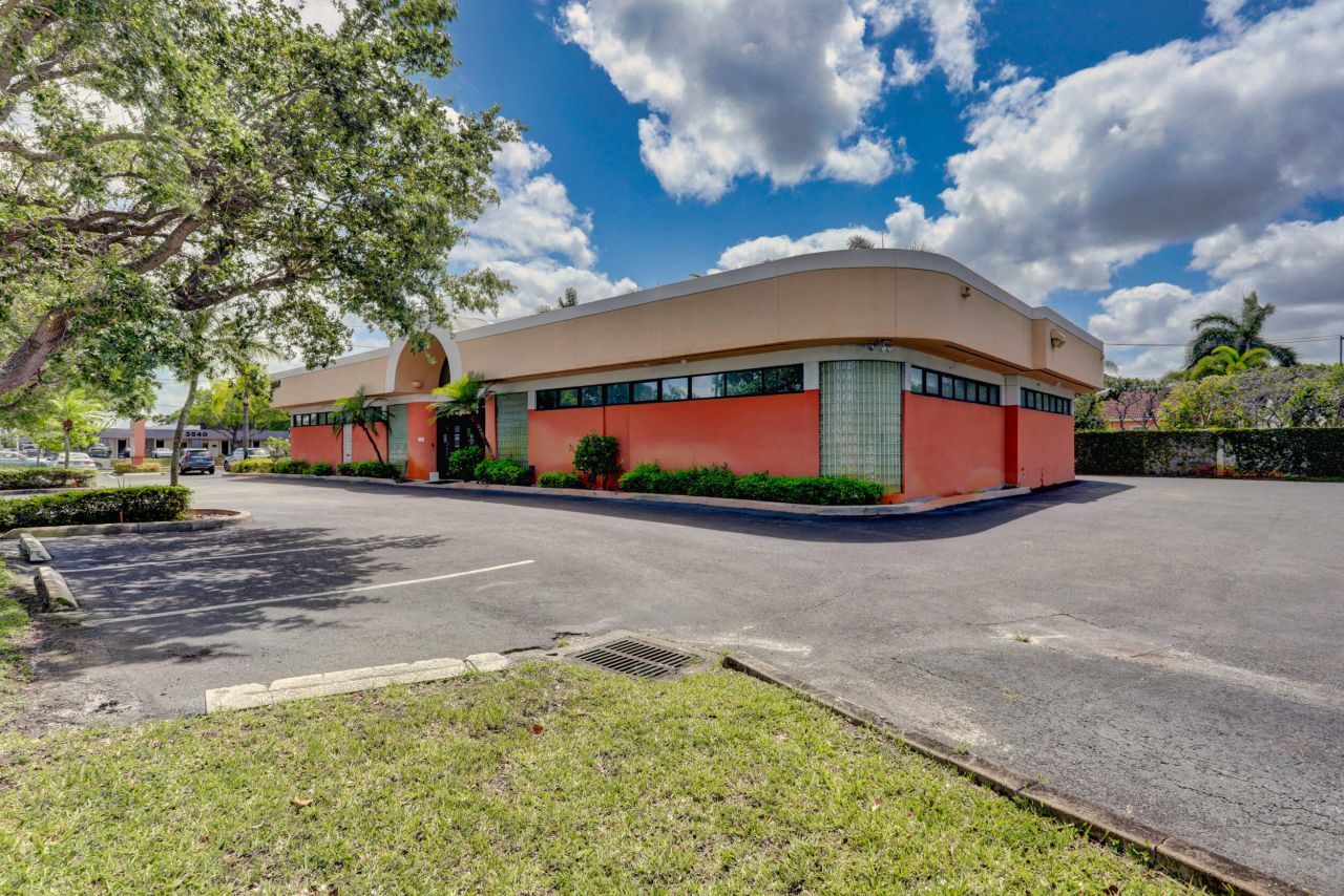 3537 Forest Hill Boulevard, West Palm Beach, FL 33406 Photo