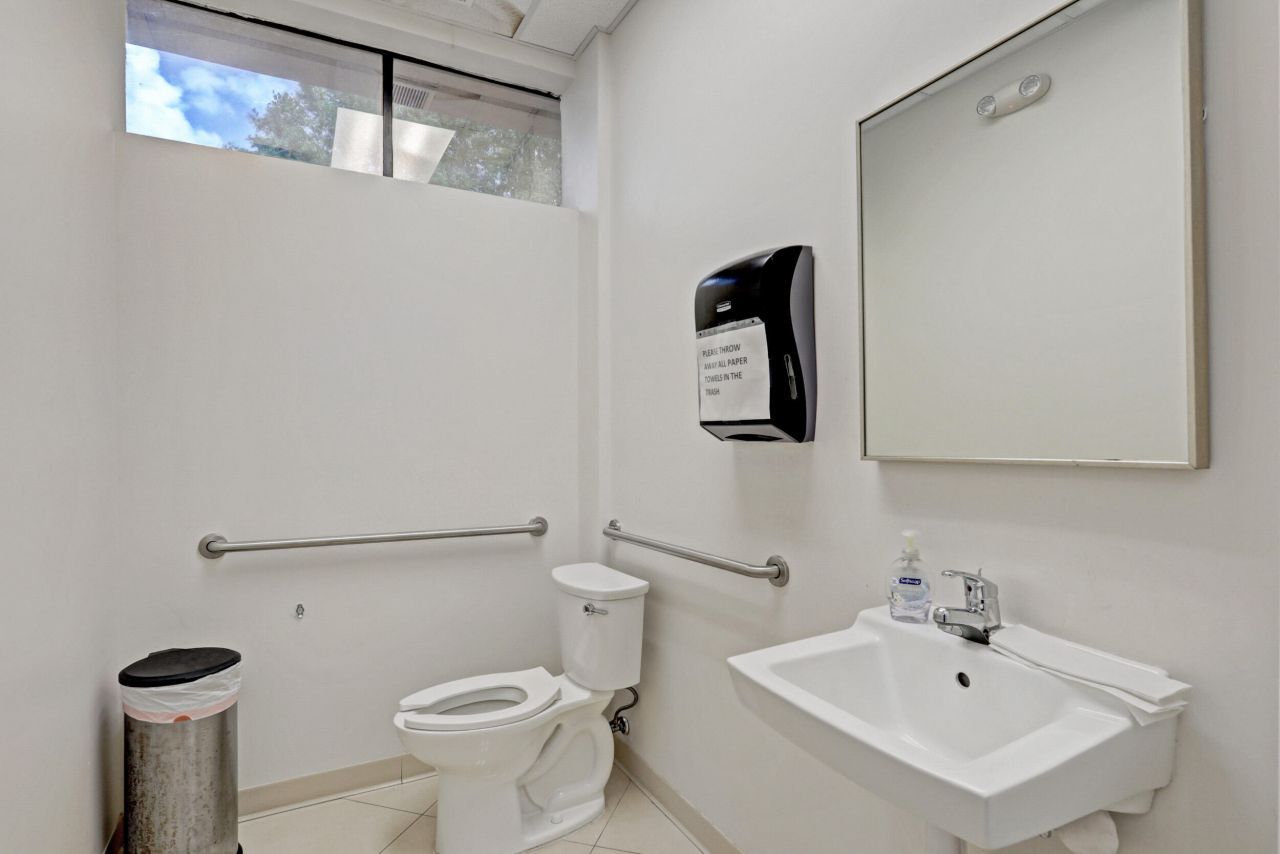 3537 Forest Hill Boulevard, West Palm Beach, FL 33406 Photo