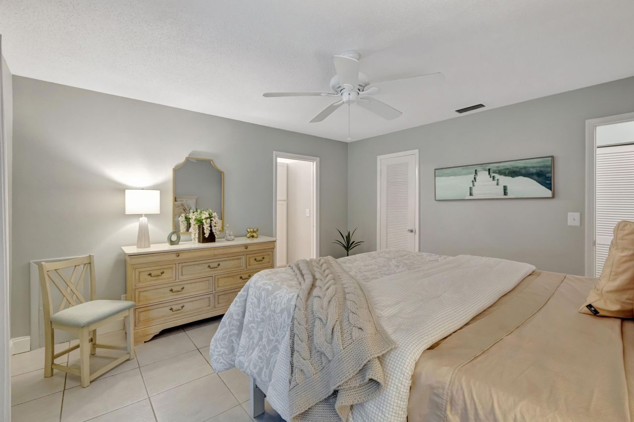 215 Manatee Lane, Unit B, Fort Pierce, FL 34952 Photo