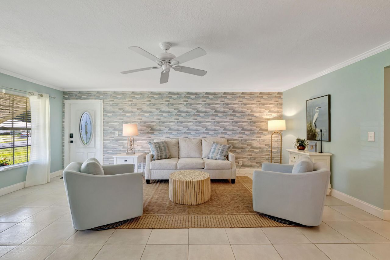 215 Manatee Lane, Unit B, Fort Pierce, FL 34952 Photo