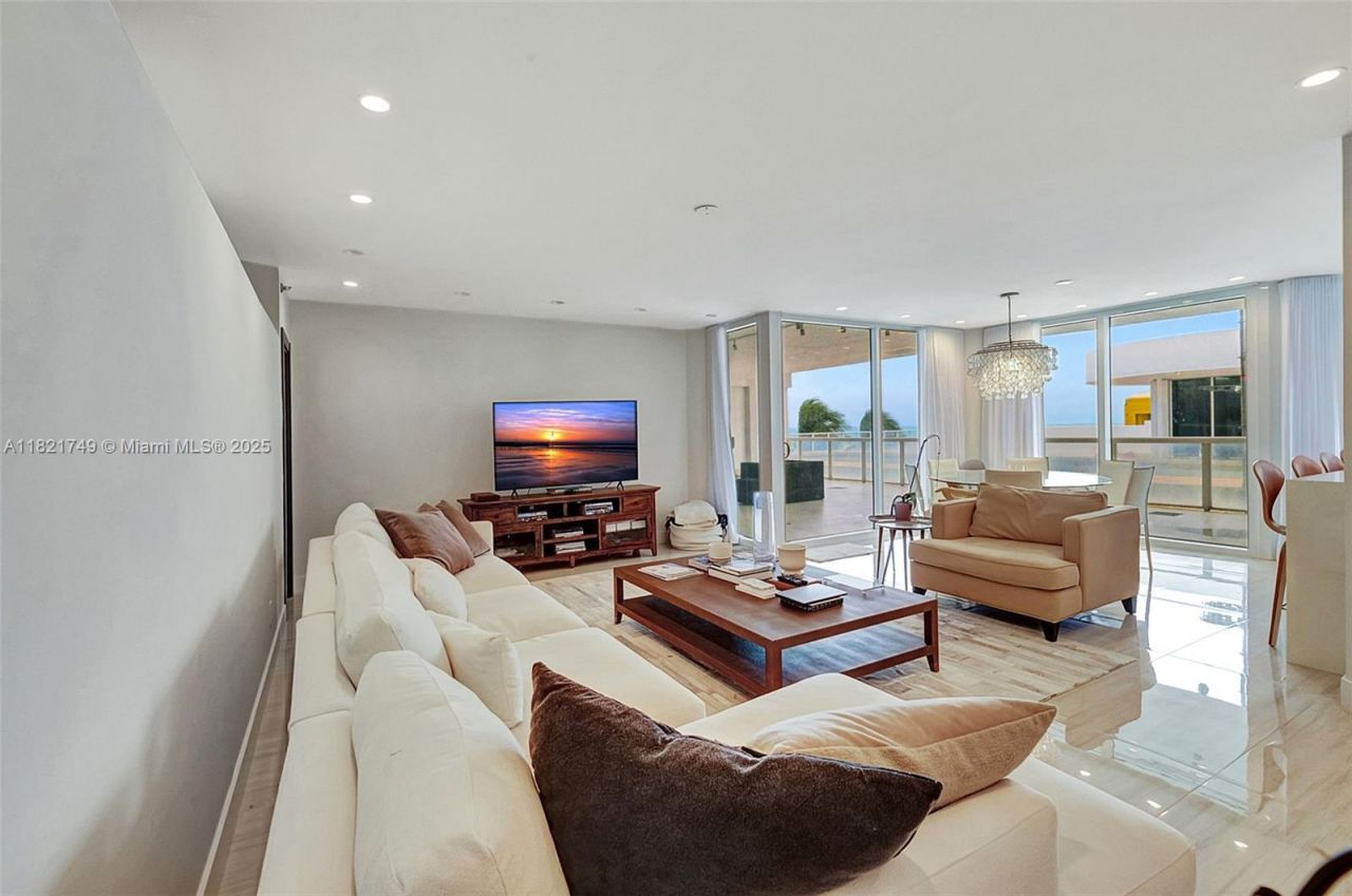 16425 Collins Ave, Unit 311, Sunny Isles Beach, FL 33160 Photo