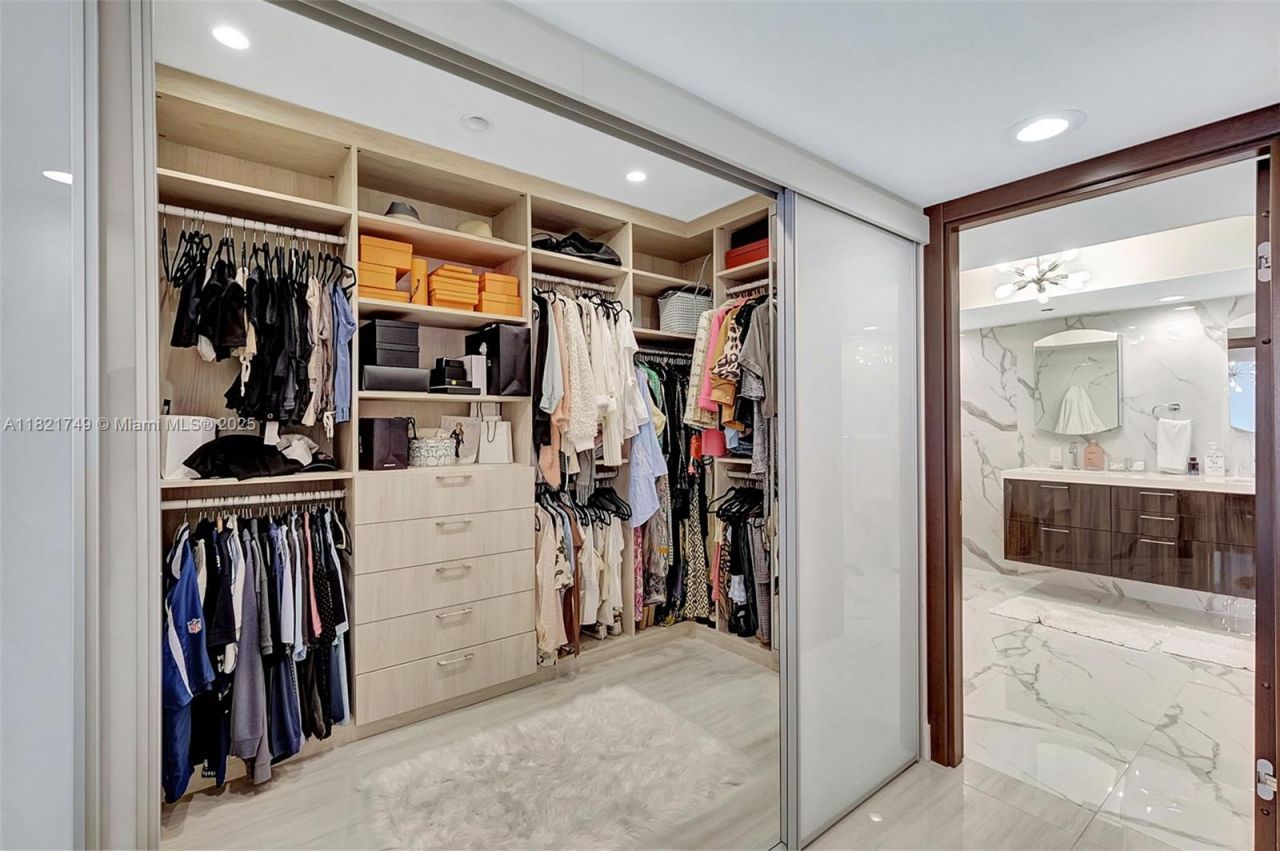 16425 Collins Ave, Unit 311, Sunny Isles Beach, FL 33160 Photo