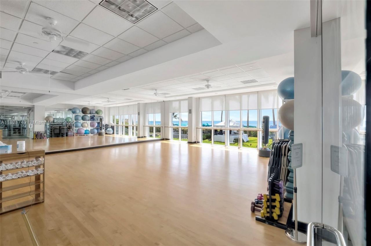 16425 Collins Ave, Unit 311, Sunny Isles Beach, FL 33160 Photo