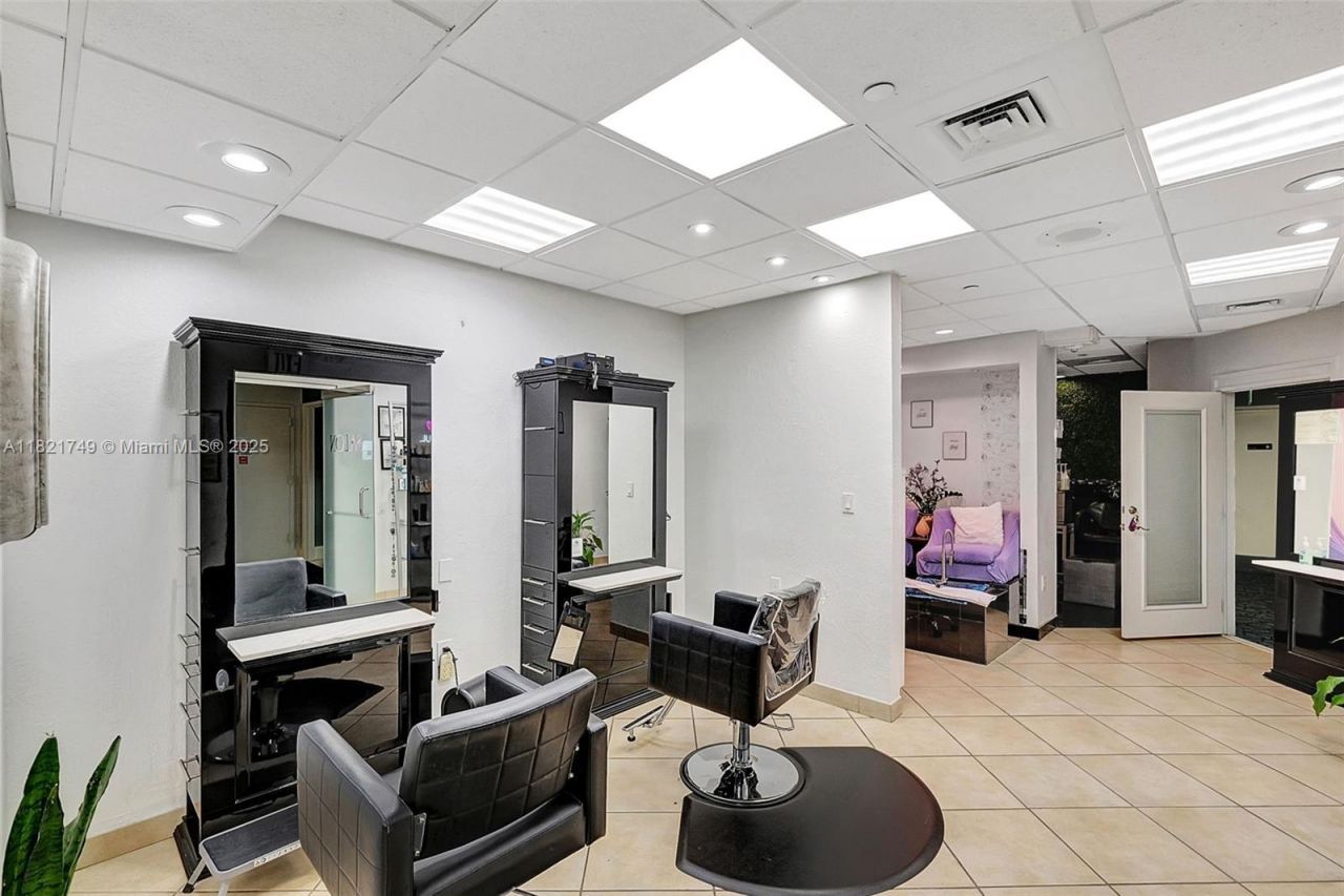 16425 Collins Ave, Unit 311, Sunny Isles Beach, FL 33160 Photo