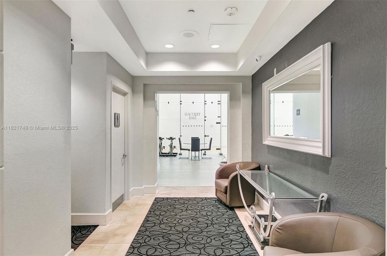 16425 Collins Ave, Unit 311, Sunny Isles Beach, FL 33160 Photo