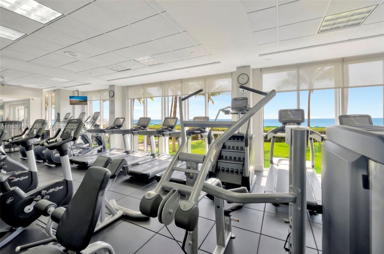 16425 Collins Ave, Unit 311, Sunny Isles Beach, FL 33160 Photo