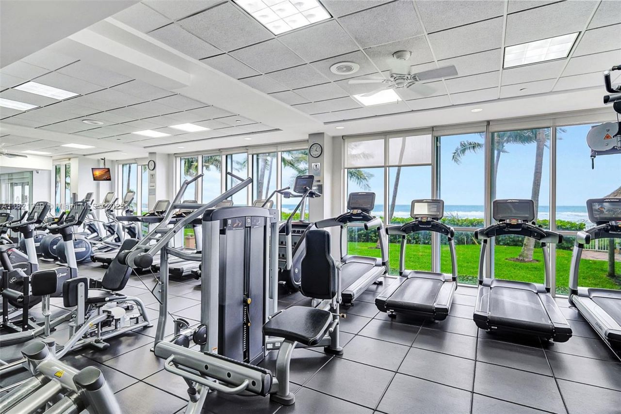 16425 Collins Ave, Unit 311, Sunny Isles Beach, FL 33160 Photo