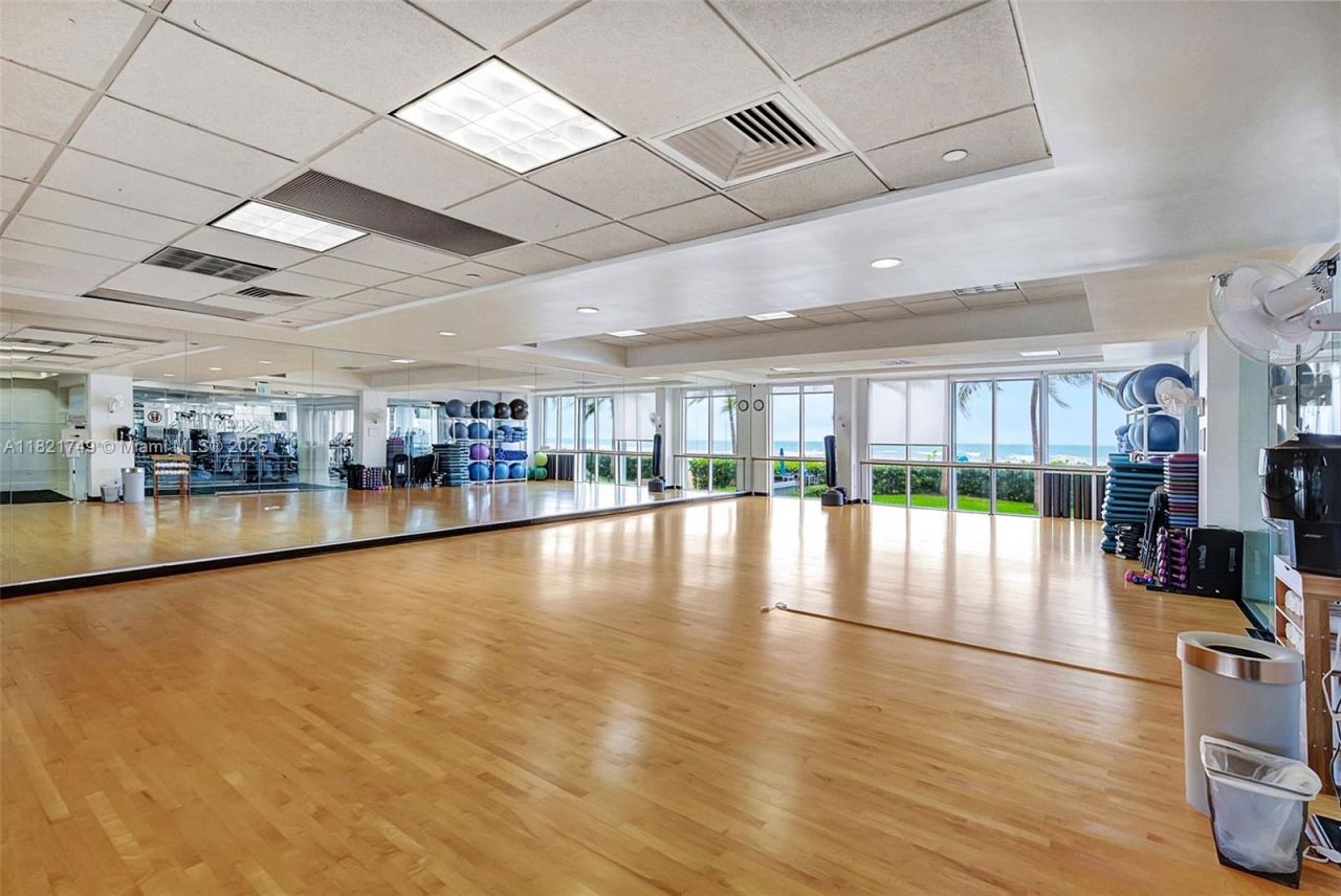 16425 Collins Ave, Unit 311, Sunny Isles Beach, FL 33160 Photo