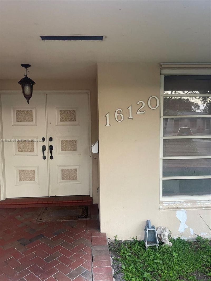 16120 E Troon Cir, Miami Lakes, FL 33014 Photo