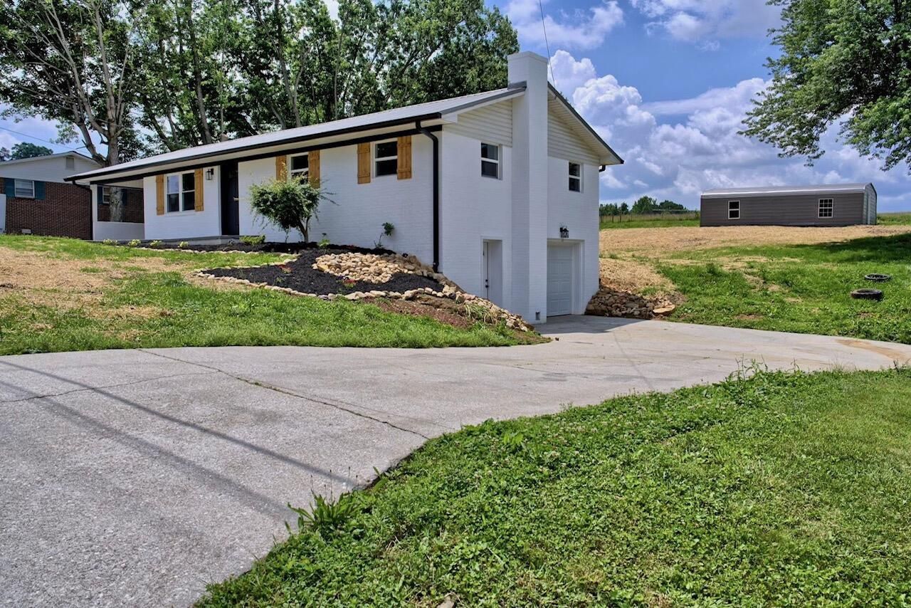 3646 Falcon Road Road Morristown, TN 37814