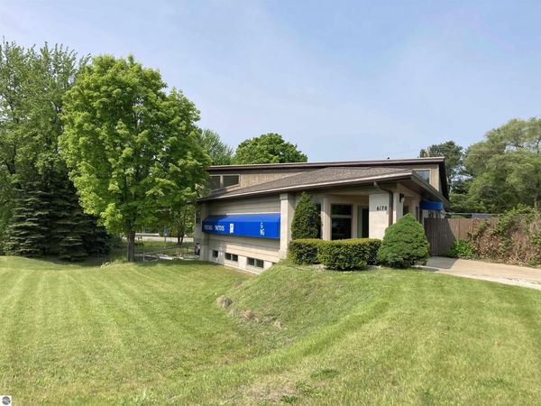 6170 US-31 N, Williamsburg, MI 49690