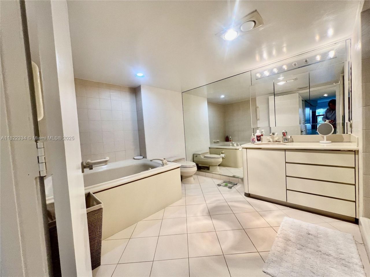 4900 N Ocean Blvd, Unit 212, Lauderdale by the Sea, FL 33308 Photo