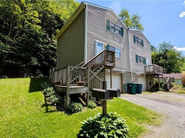 33 Alaska Avenue, Chester, WV 26034