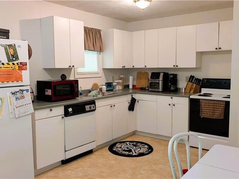 33 Alaska Avenue, Chester, WV 26034 Photo 4