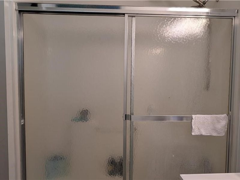 33 Alaska Avenue, Chester, WV 26034 Photo 7