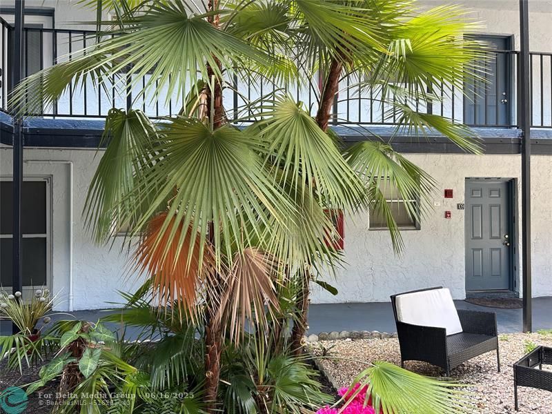 2800 Somerset Drive, Unit 109J, Lauderdale Lakes, FL 33311 Photo