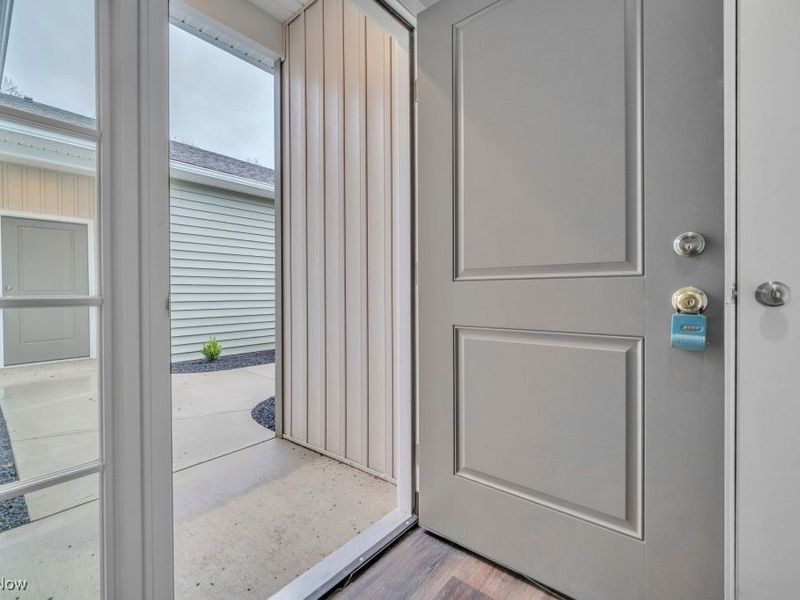 220 Alexander Drive, Elyria, OH 44035 Photo 4