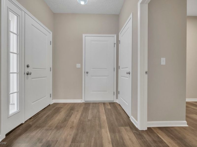 220 Alexander Drive, Elyria, OH 44035 Photo 5