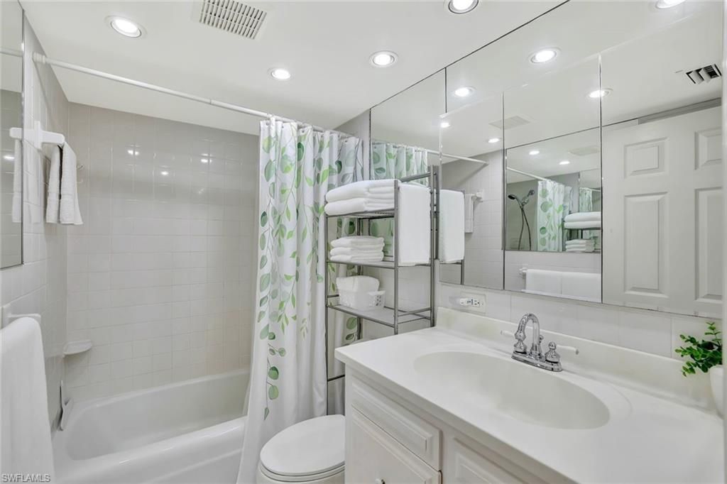 1300 Gulf Shore Blvd N, Unit 410, Naples, FL 34102 Photo