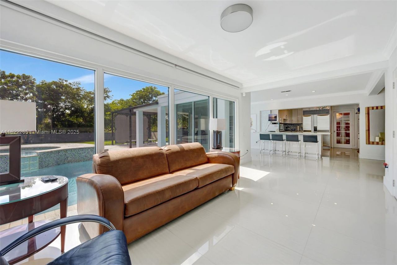 11230 SW 69th Ct, Pinecrest, FL 33156 Photo