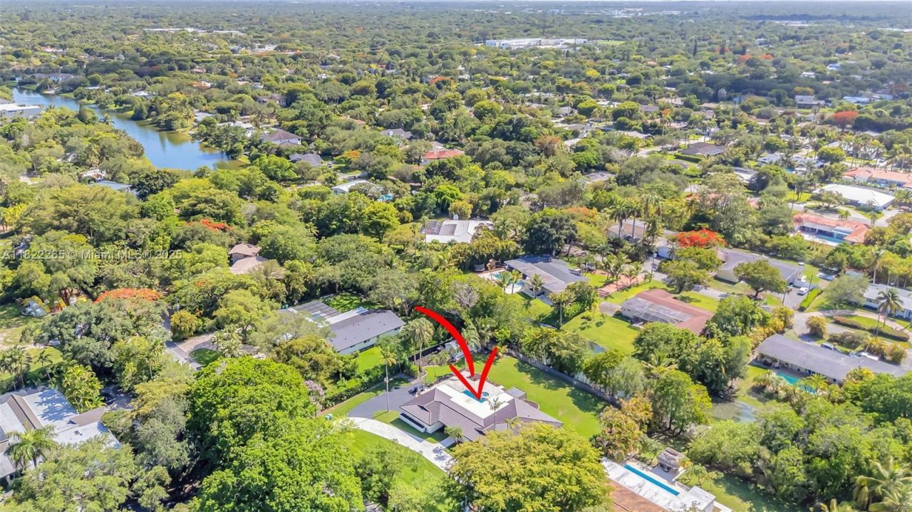 11230 SW 69th Ct, Pinecrest, FL 33156 Photo