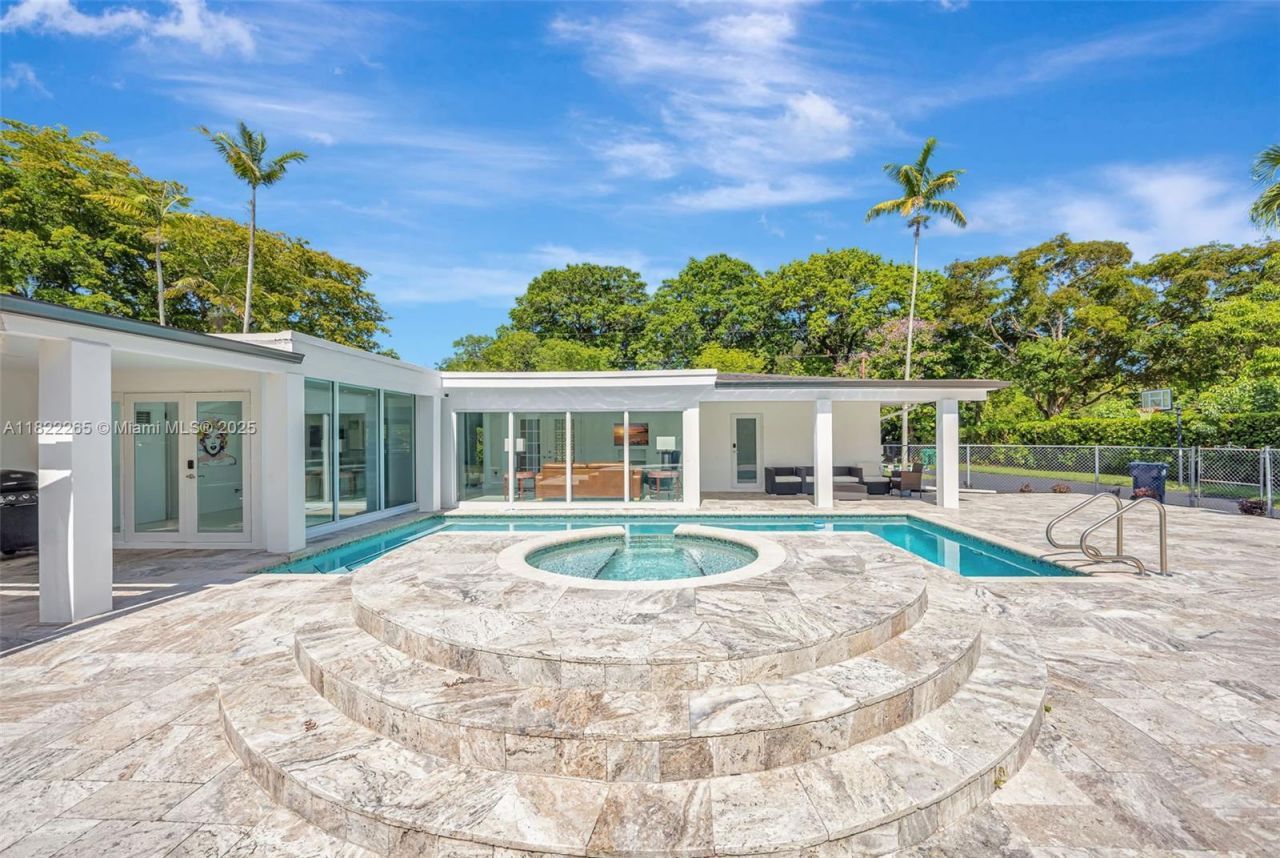 11230 SW 69th Ct, Pinecrest, FL 33156 Photo