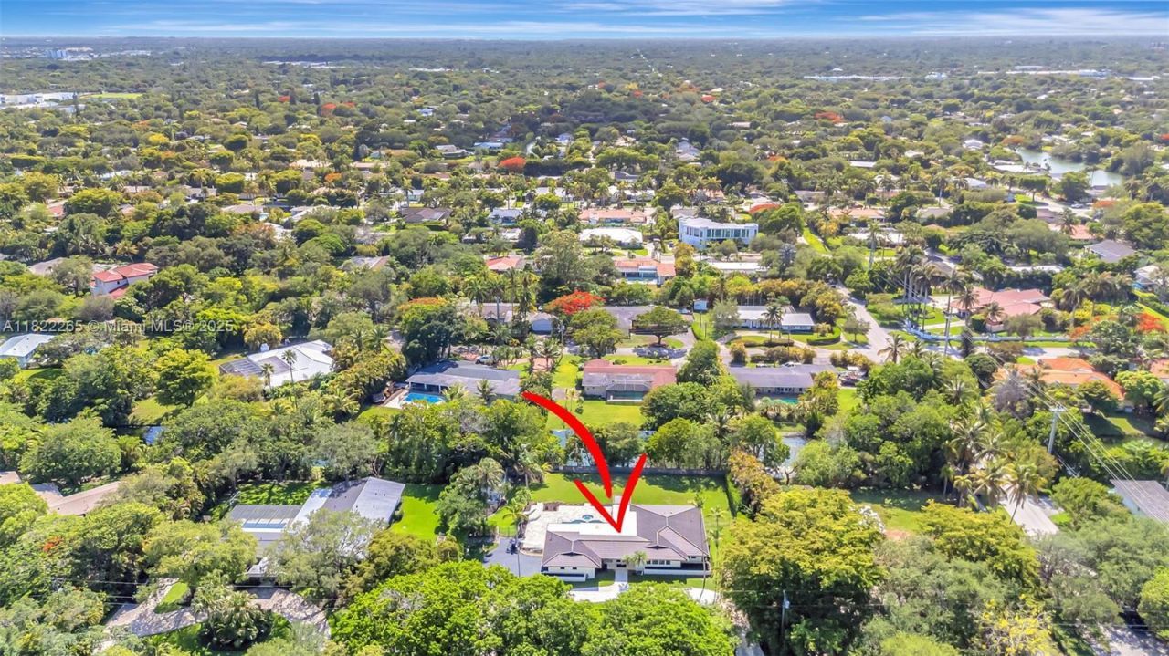 11230 SW 69th Ct, Pinecrest, FL 33156 Photo