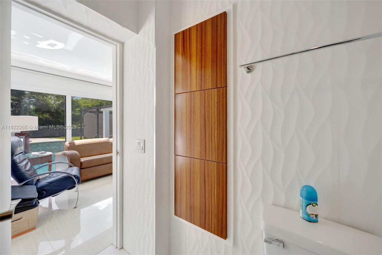 11230 SW 69th Ct, Pinecrest, FL 33156 Photo