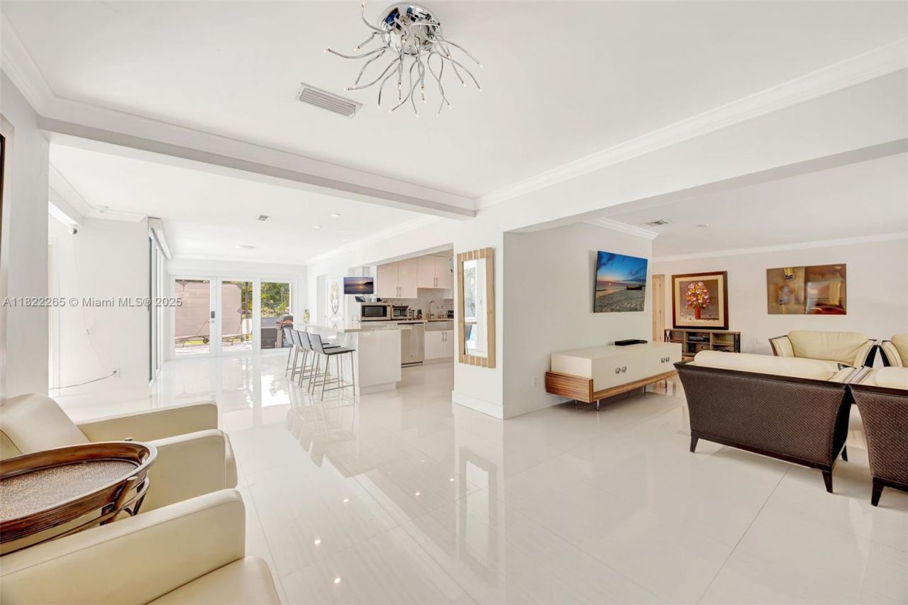 11230 SW 69th Ct, Pinecrest, FL 33156 Photo