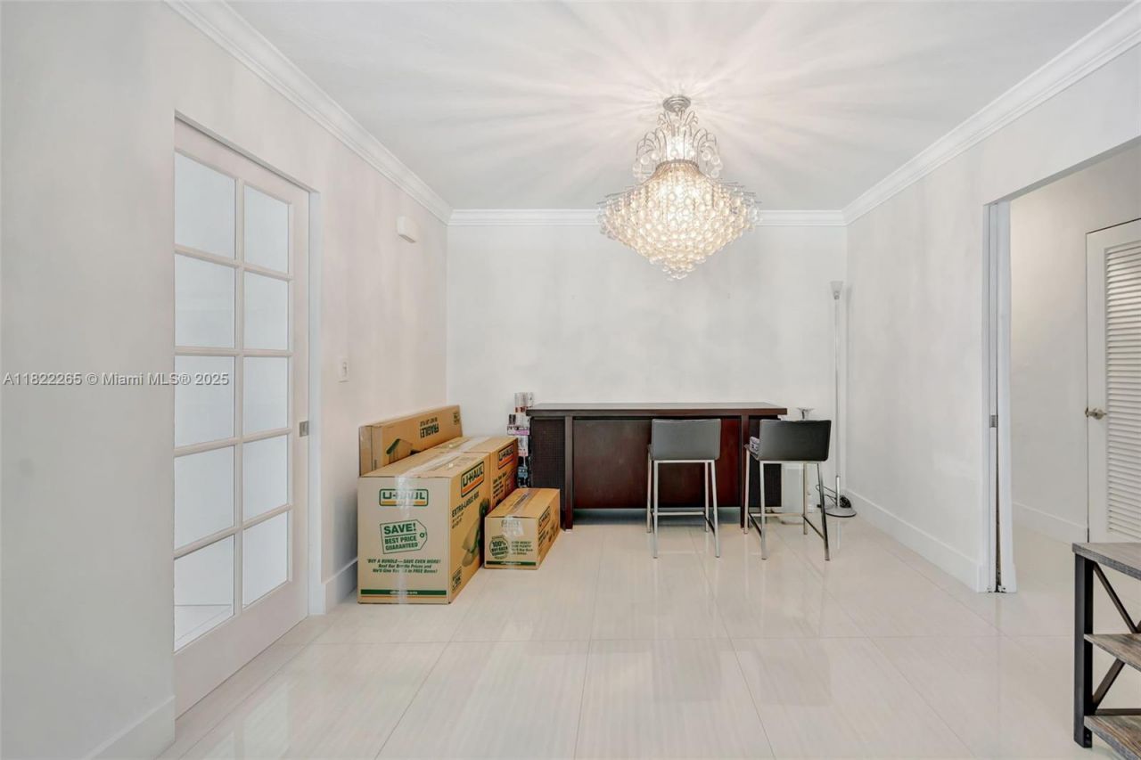 11230 SW 69th Ct, Pinecrest, FL 33156 Photo