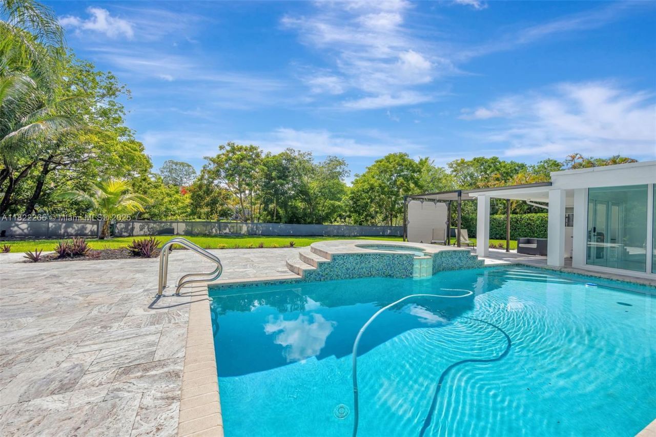 11230 SW 69th Ct, Pinecrest, FL 33156 Photo