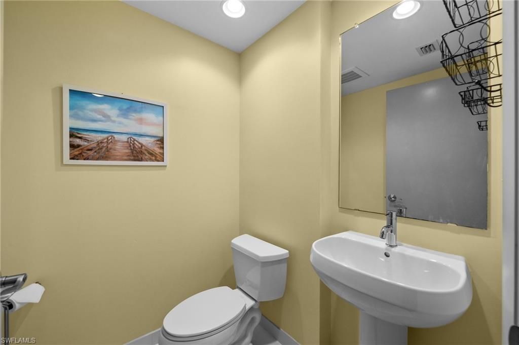 3000 Oasis Grand Blvd, Unit 906, Fort Myers, FL 33916 Photo