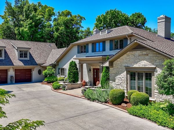 524 E Van Buren Street, Ottawa, IL 61350