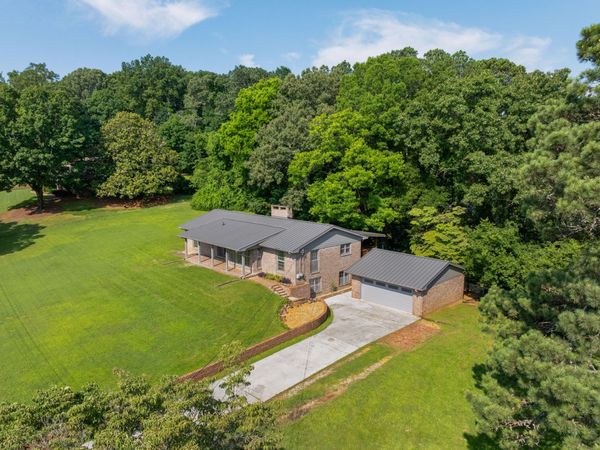 2411 Woolson Road, Chattanooga, TN 37406