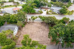 1103 Palm Boulevard photo 4