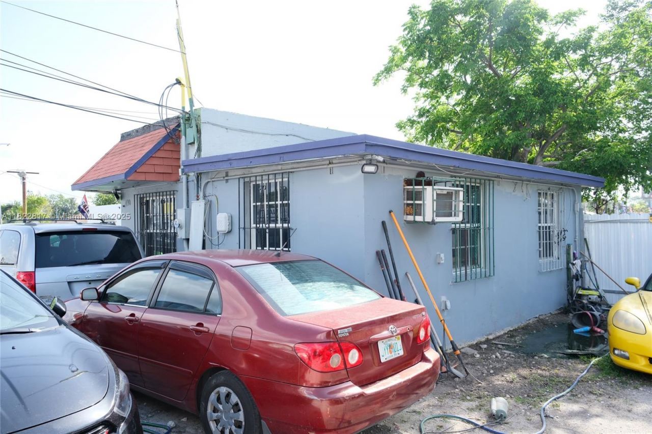 490 NW 79th St, Miami, FL 33150 Photo