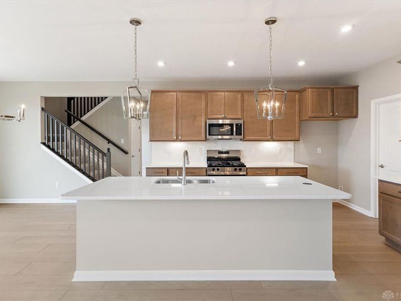 414 S Landon Lane, Springfield, OH 45505 Photo 2