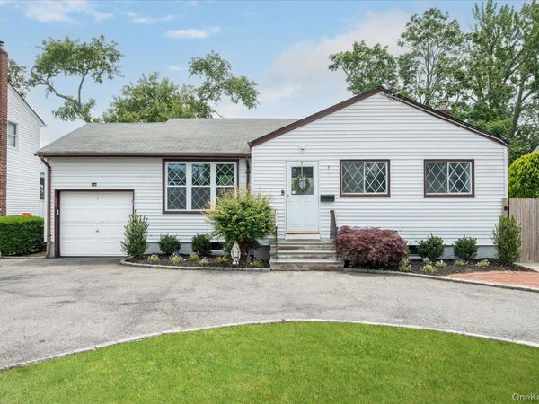 138 Davison Avenue, Oceanside, NY 11572