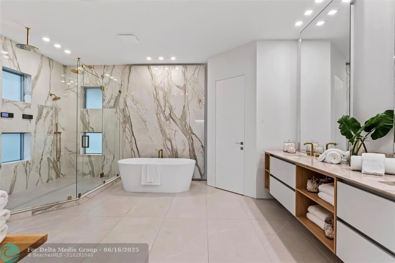 91 Fiesta Way, Fort Lauderdale, FL 33301 Photo