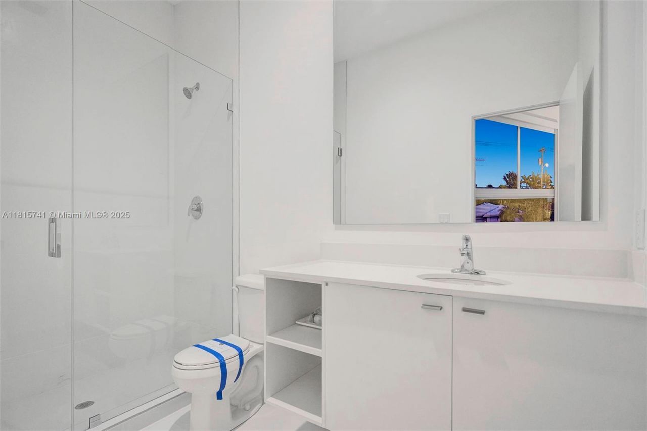 1801 NE 13th St, Unit 1823, Fort Lauderdale, FL 33304 Photo