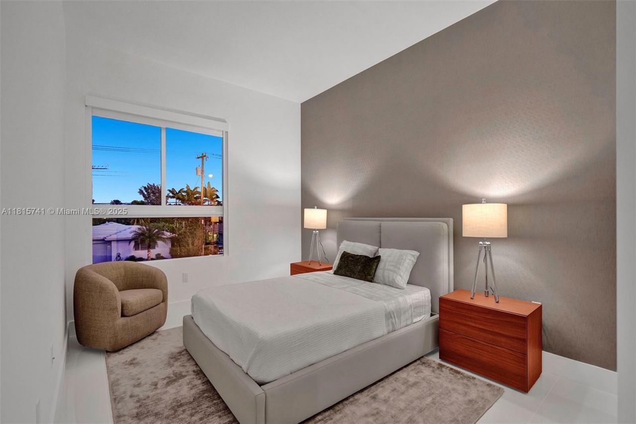 1801 NE 13th St, Unit 1823, Fort Lauderdale, FL 33304 Photo